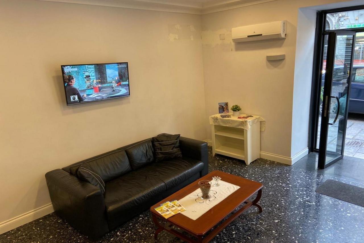 Hotel Poerio Nápoly Kültér fotó