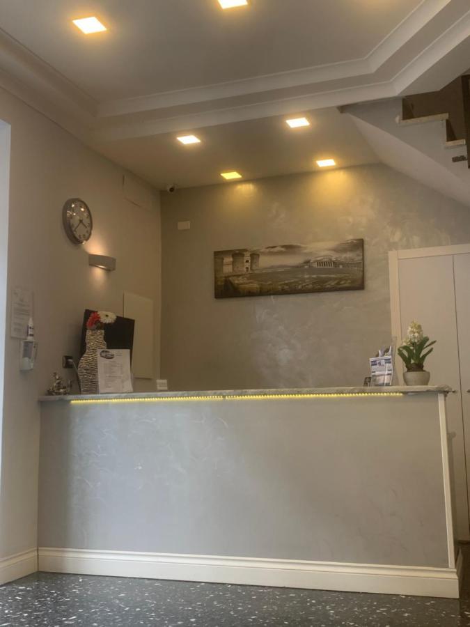 Hotel Poerio Nápoly Kültér fotó