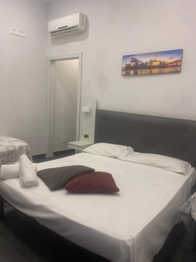 Hotel Poerio Nápoly Kültér fotó