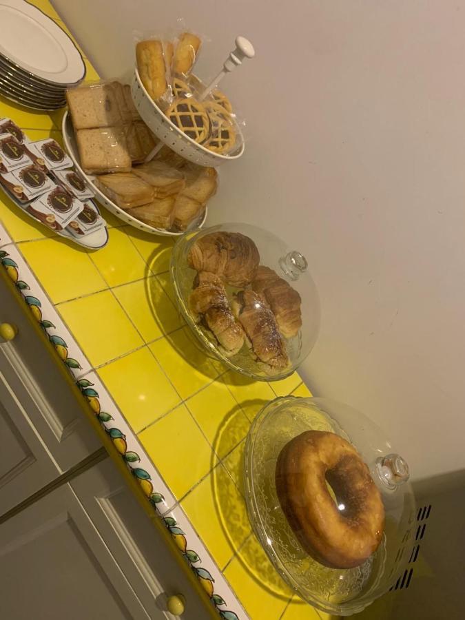 Hotel Poerio Nápoly Kültér fotó
