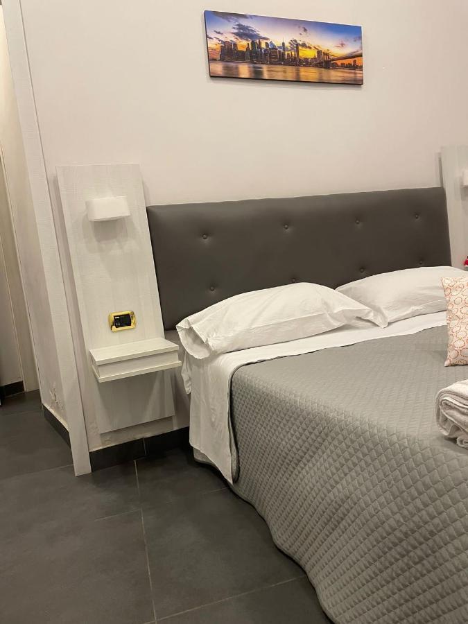 Hotel Poerio Nápoly Kültér fotó