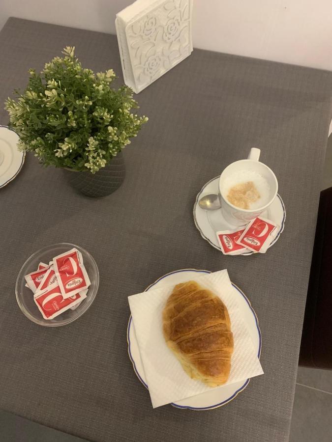 Hotel Poerio Nápoly Kültér fotó