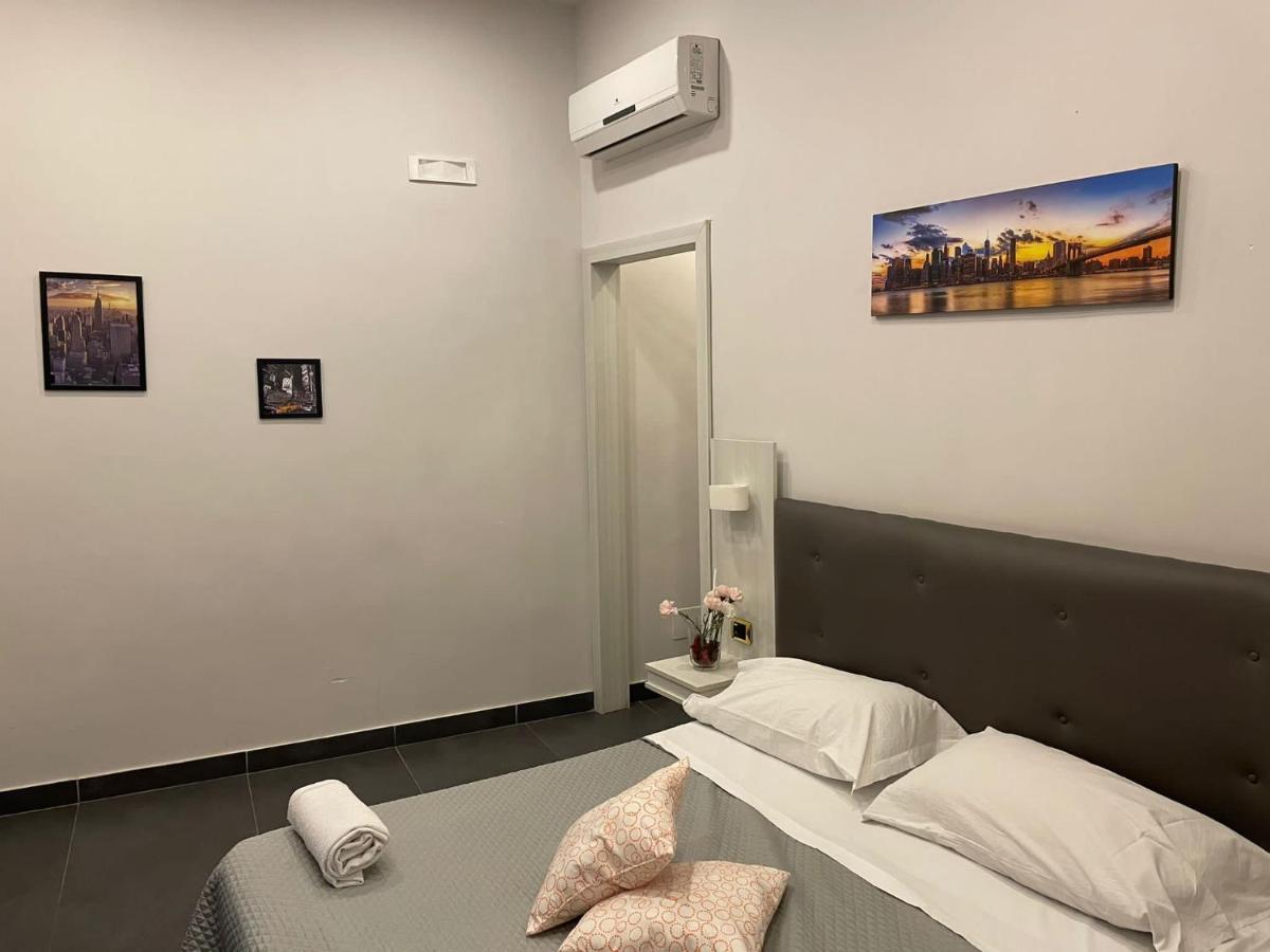 Hotel Poerio Nápoly Kültér fotó