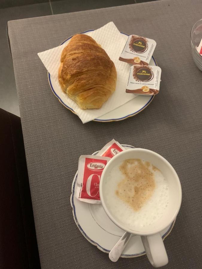 Hotel Poerio Nápoly Kültér fotó